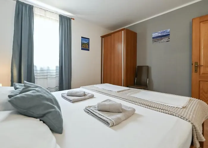 펜션 Marianna In Pag - Haus Fuer 5 Personen *