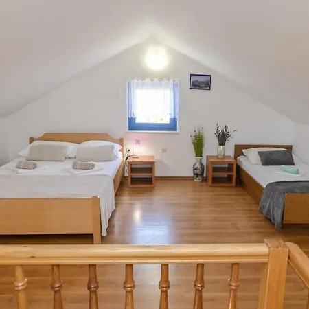 Holiday home Marianna In Pag - Haus Fuer 5 Personen *