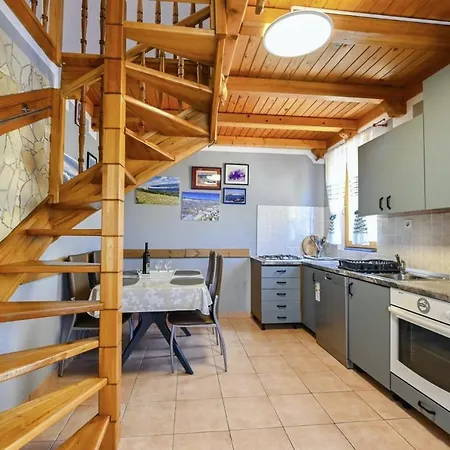 Prázdninový dům Marianna In Pag - Haus Fuer 5 Personen