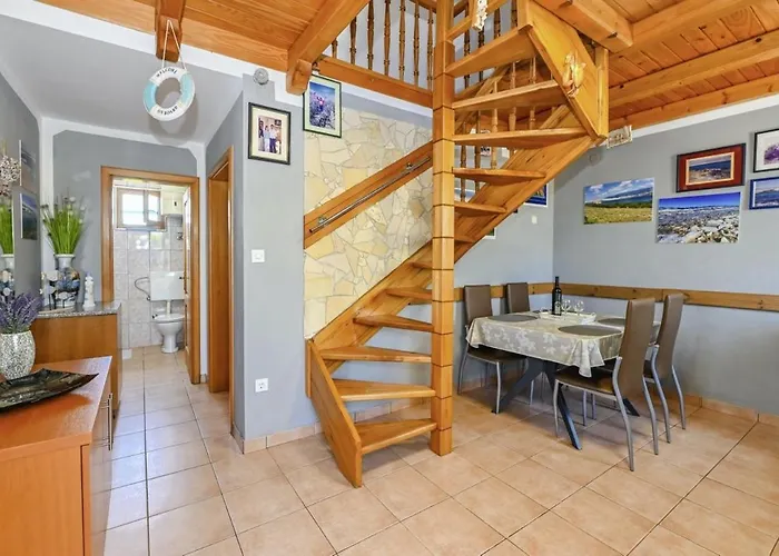 Marianna In Pag - Haus Für 5 Personen Ferienhaus