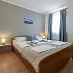 Semesterbostad Marianna In Pag - Haus Fuer 5 Personen