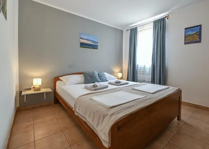 בית נופש Marianna In Pag - Haus Fuer 5 Personen